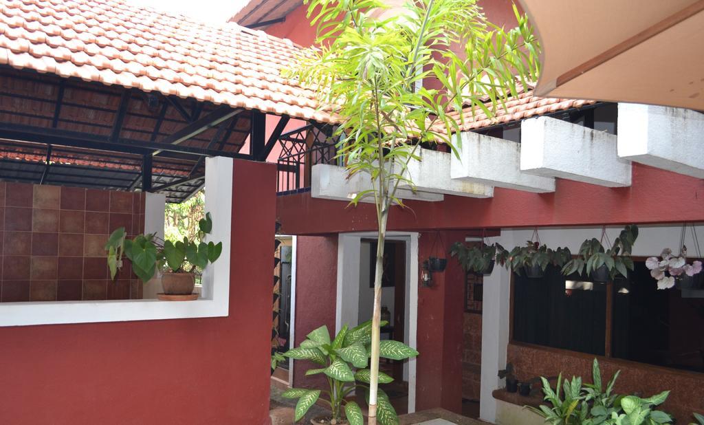 Casa Tropicana - Hotel & Homestays Panaji Exterior photo