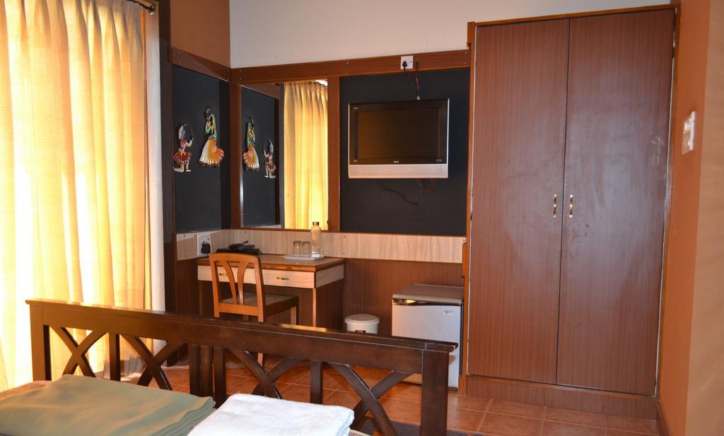 Casa Tropicana - Hotel & Homestays Panaji Exterior photo